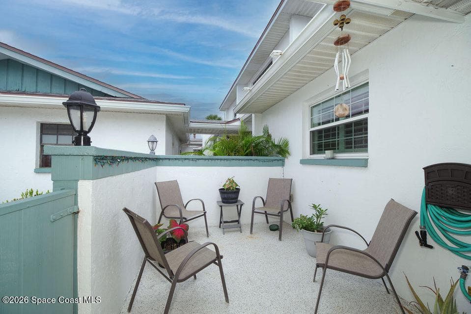 Condo for sale at 290 Paradise Boulevard 17, Indialantic, FL 32903 – 2 bed, 2 bath, photo 4