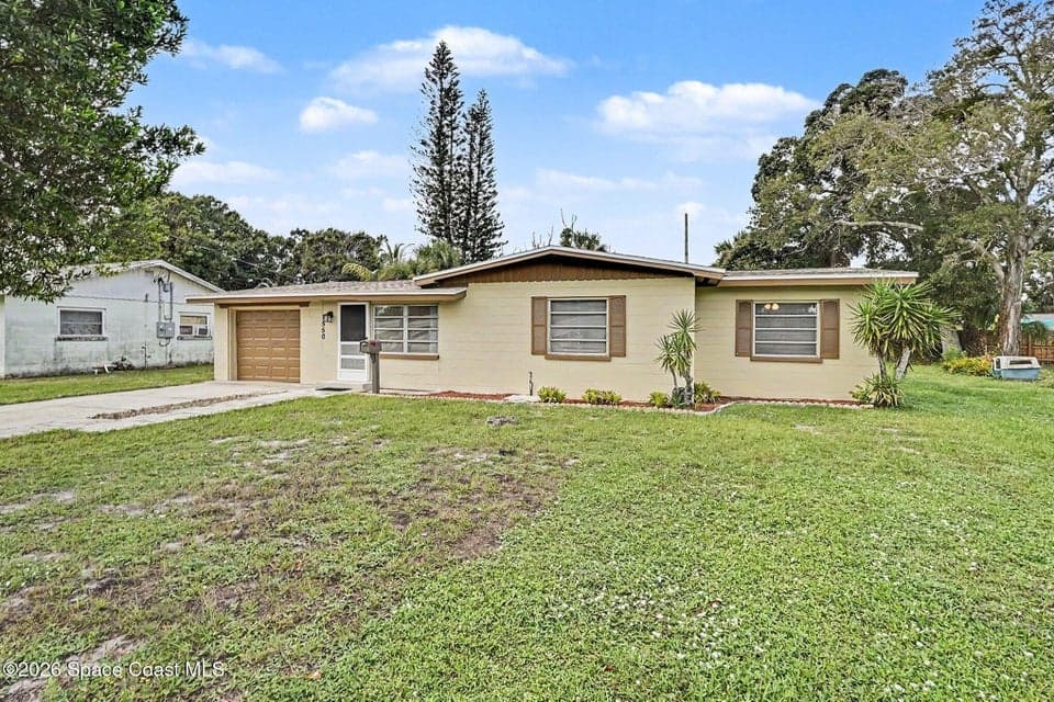 Home for sale at 1550 Hillcrest Drive, Melbourne, FL 32935 – 3 bed, 2 bath, photo 3