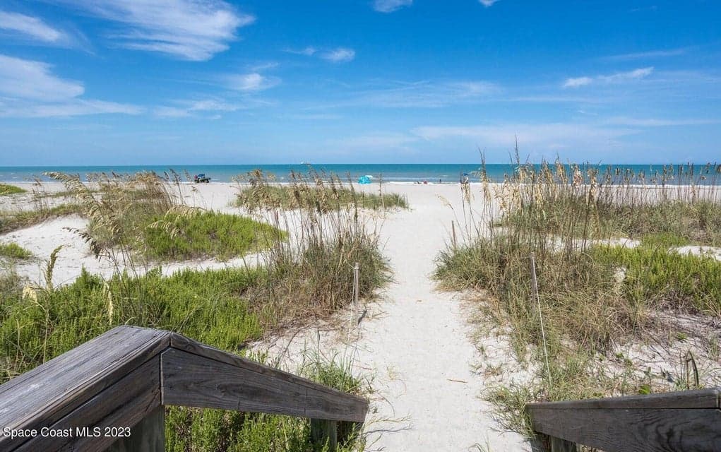 Home for sale at 411 Sunrise Drive 411 And 413, Cocoa Beach, FL 32931 – 5 bed, 3 bath, photo 4