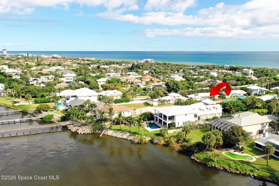 Home for sale at 185 Sandy Shoes Drive, Melbourne Beach, FL 32951 – 3 bed, 2 bath, photo 4