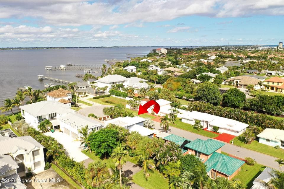 Home for sale at 185 Sandy Shoes Drive, Melbourne Beach, FL 32951 – 3 bed, 2 bath, photo 5