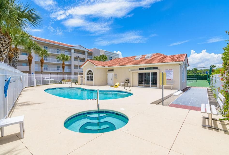 Condo for sale at 105 Pulsipher Avenue Unit 300, Cocoa Beach, FL 32931 – 3 bed, 3 bath, photo 3