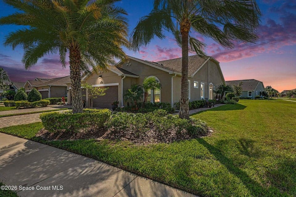 Home for sale at 8154 Loren Cove Drive, Melbourne, FL 32940 – 3 bed, 2 bath, photo 3