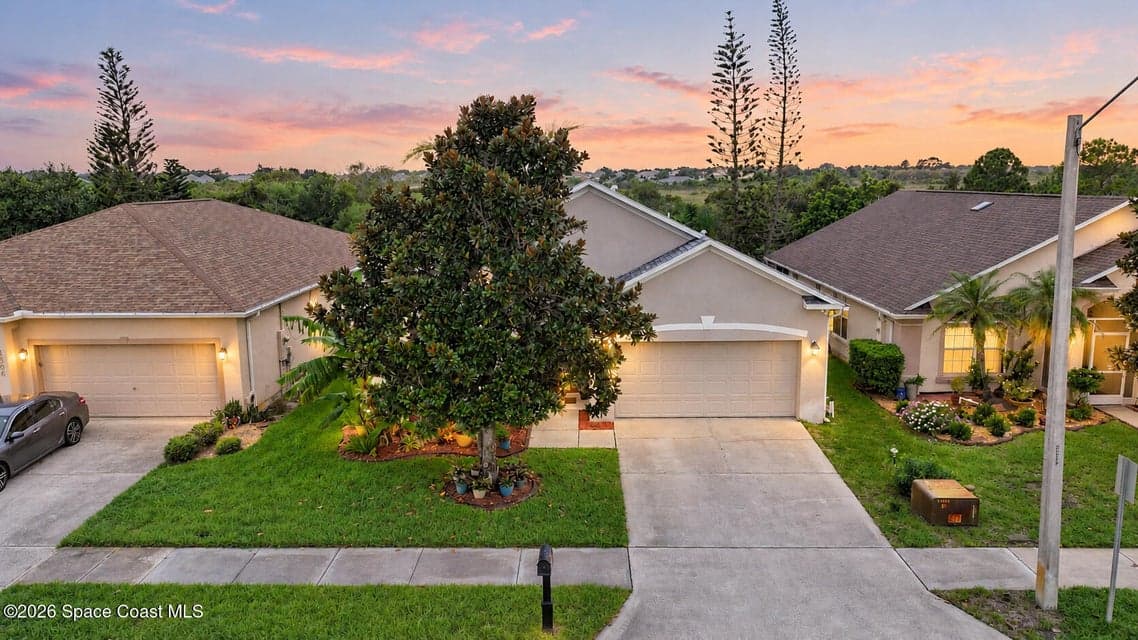 Home for sale at 3596 Hoofprint Drive, Melbourne, FL 32940 – 4 bed, 2 bath, photo 3