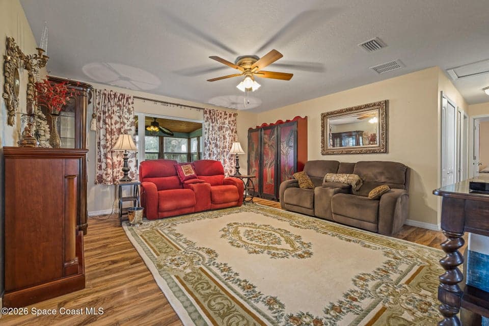 Home for sale at 309 Barton Avenue, Melbourne, FL 32901 – 3 bed, 2 bath, photo 4