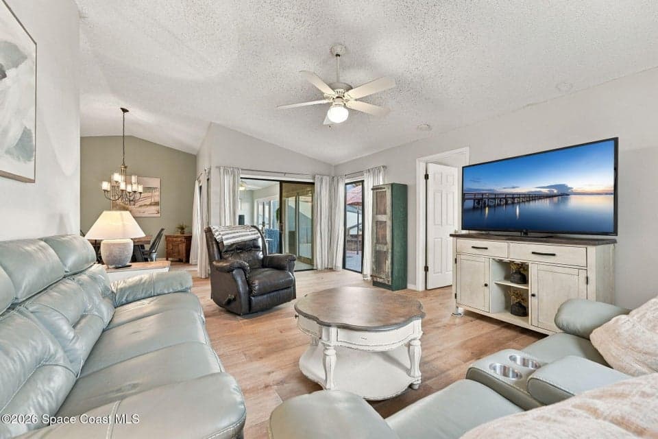 Home for sale at 409 Maple Bluff Circle, Melbourne, FL 32940 – 3 bed, 2 bath, photo 5