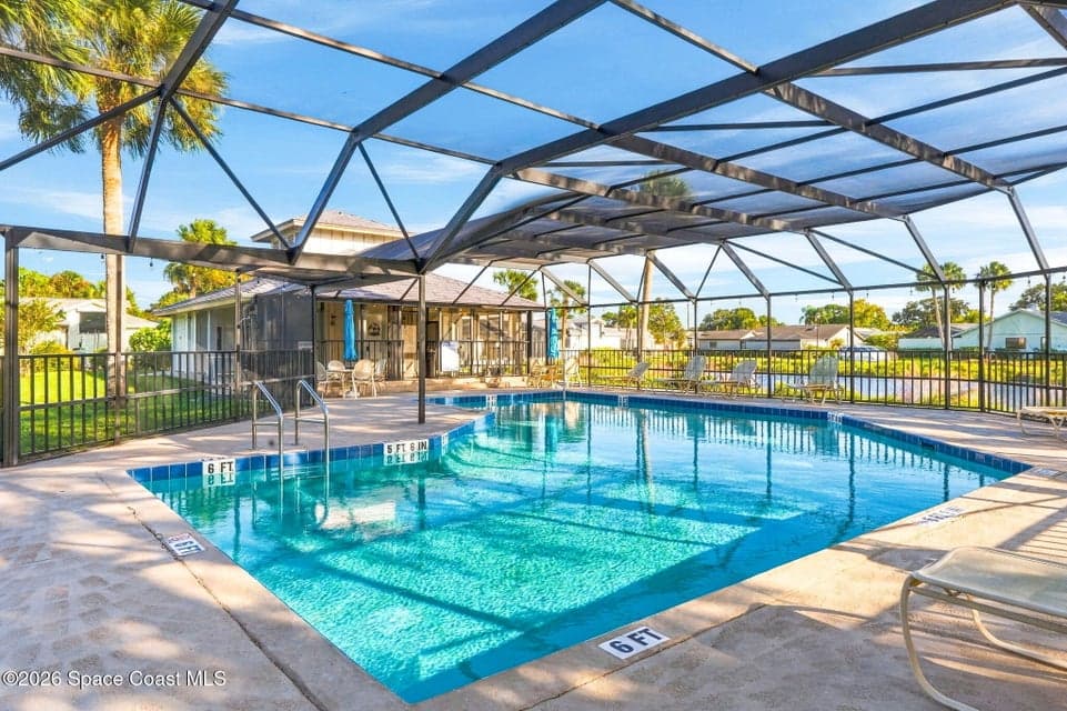Home for sale at 409 Maple Bluff Circle, Melbourne, FL 32940 – 3 bed, 2 bath, photo 3