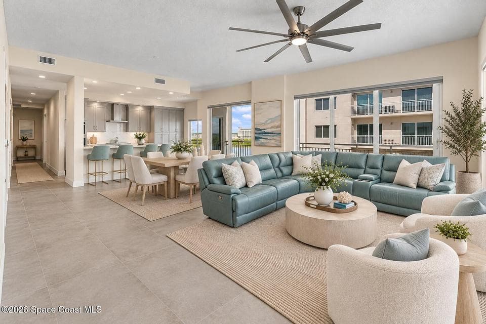 Condo for sale at 1465 S Harbor City Boulevard 901, Melbourne, FL 32901 – 3 bed, 3 bath, photo 3