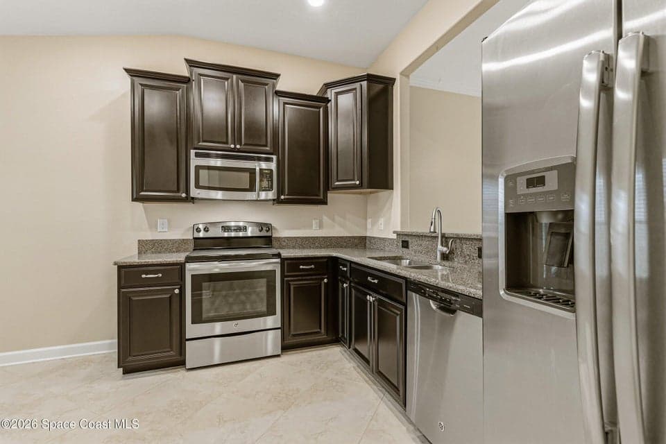 Condo for sale at 3566 Bancroft Drive, Melbourne, FL 32940 – 3 bed, 2 bath, photo 6