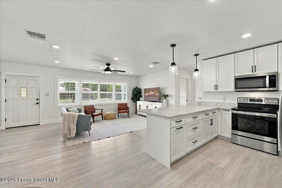 Home for sale at 446 Coral Drive, Melbourne, FL 32935 – 3 bed, 2 bath, photo 6