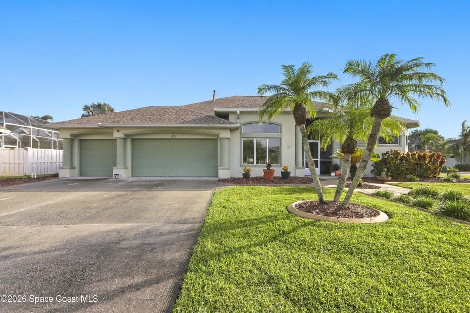 Home for sale at 1275 Starling Way, Rockledge, FL 32955 – 4 bed, 3 bath, photo 2