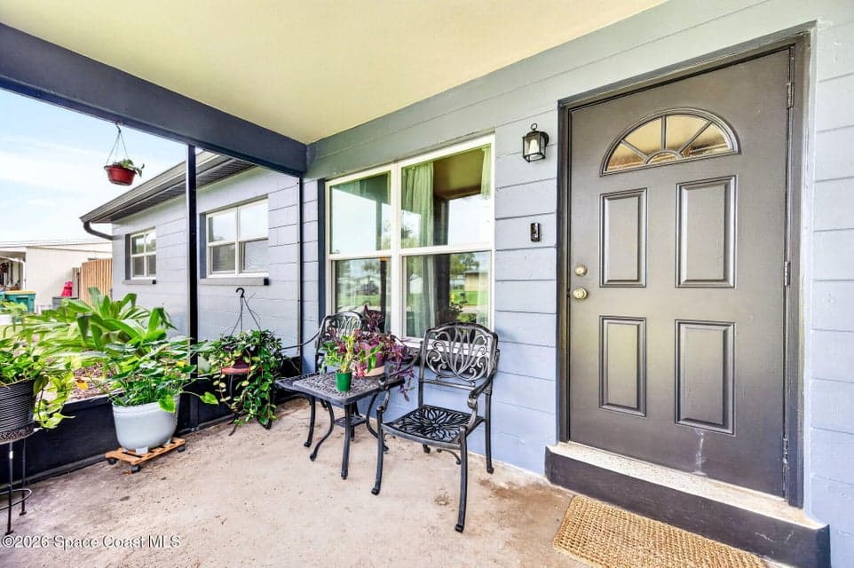 Home for sale at 1941 Washington Avenue, Melbourne, FL 32935 – 3 bed, 2 bath, photo 3