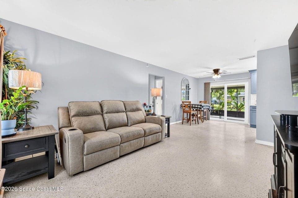 Home for sale at 1941 Washington Avenue, Melbourne, FL 32935 – 3 bed, 2 bath, photo 4