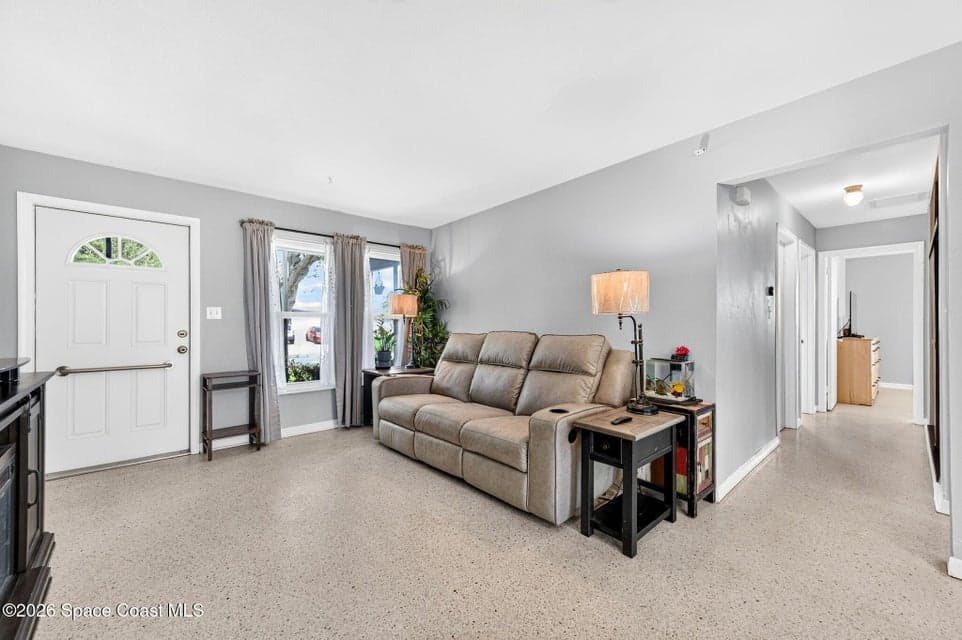 Home for sale at 1941 Washington Avenue, Melbourne, FL 32935 – 3 bed, 2 bath, photo 6