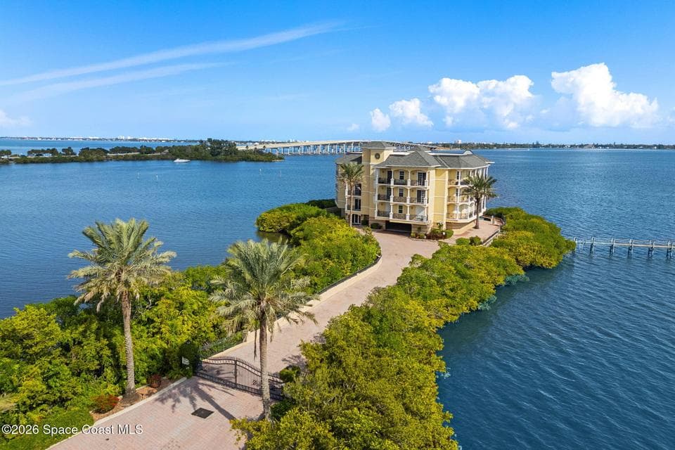 Condo for sale at 2300 Front Street 400, Melbourne, FL 32901 – 3 bed, 4 bath