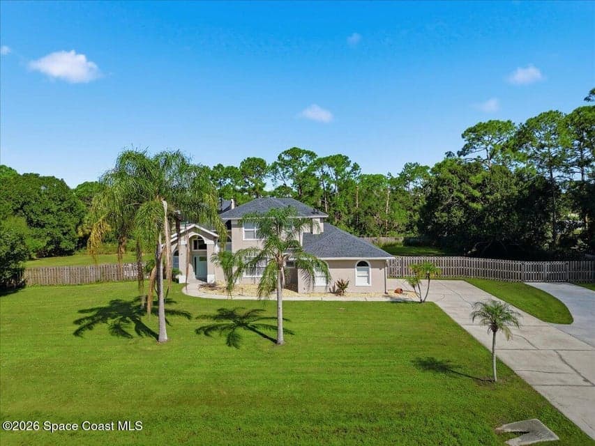 Home for sale at 4120 Careywood Drive, Melbourne, FL 32934 – 3 bed, 3 bath, photo 2