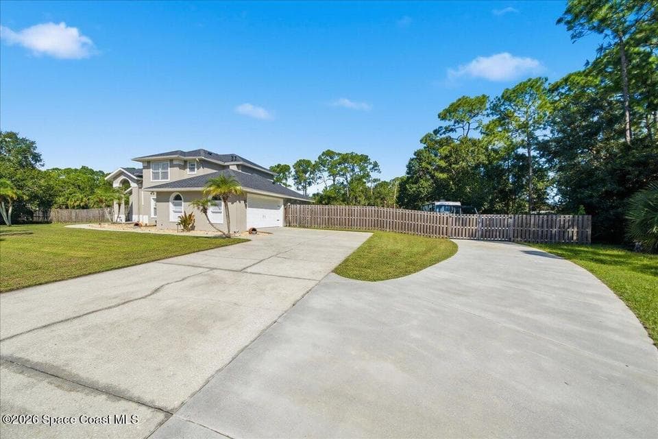Home for sale at 4120 Careywood Drive, Melbourne, FL 32934 – 3 bed, 3 bath, photo 5