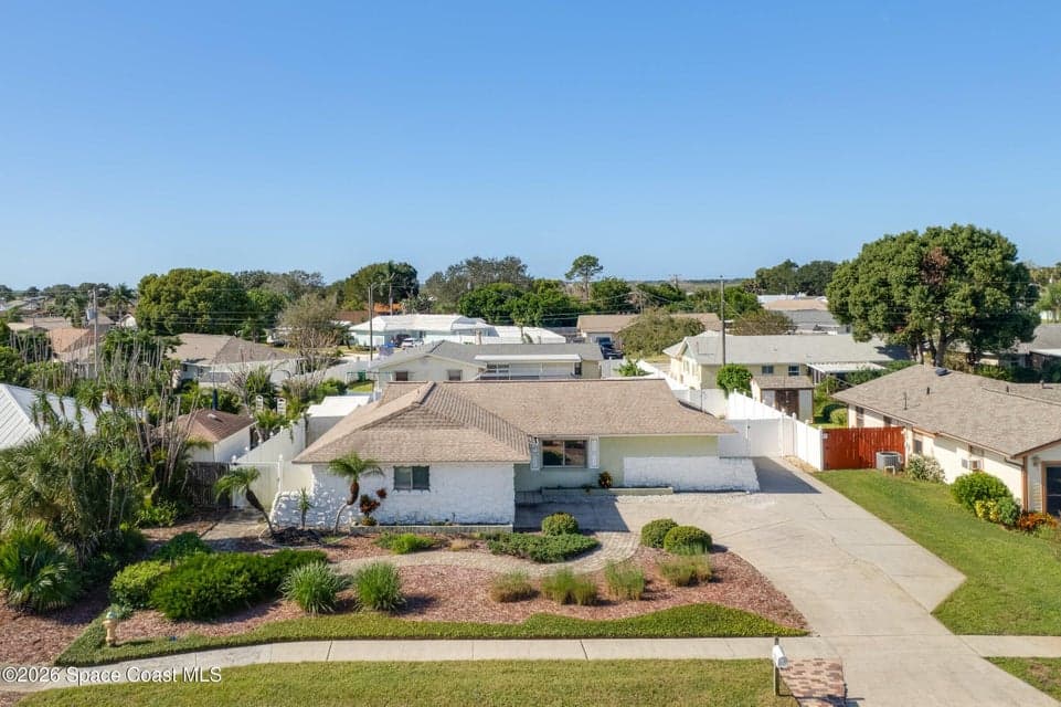 Home for sale at 1355 Johns Circle, Merritt Island, FL 32952 – 3 bed, 2 bath, photo 6
