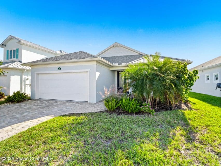 Home for sale at 1458 Tullagee Avenue, Melbourne, FL 32940 – 4 bed, 2 bath, photo 3