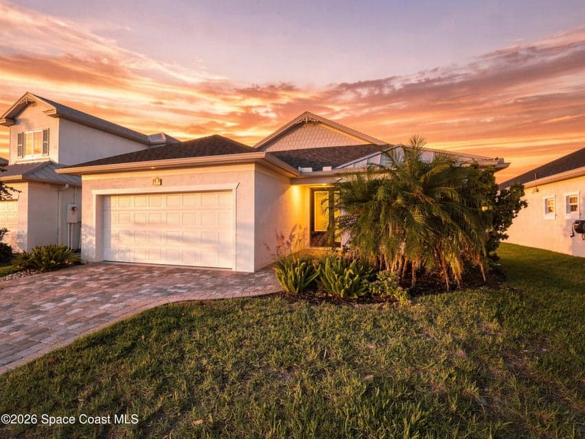 Home for sale at 1458 Tullagee Avenue, Melbourne, FL 32940 – 4 bed, 2 bath, photo 4