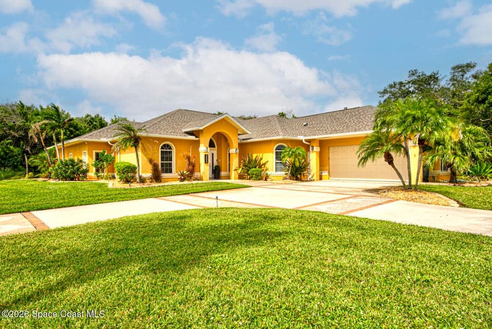 Home for sale at 3606 Sandy Crane Court, Melbourne, FL 32934 – 4 bed, 4 bath