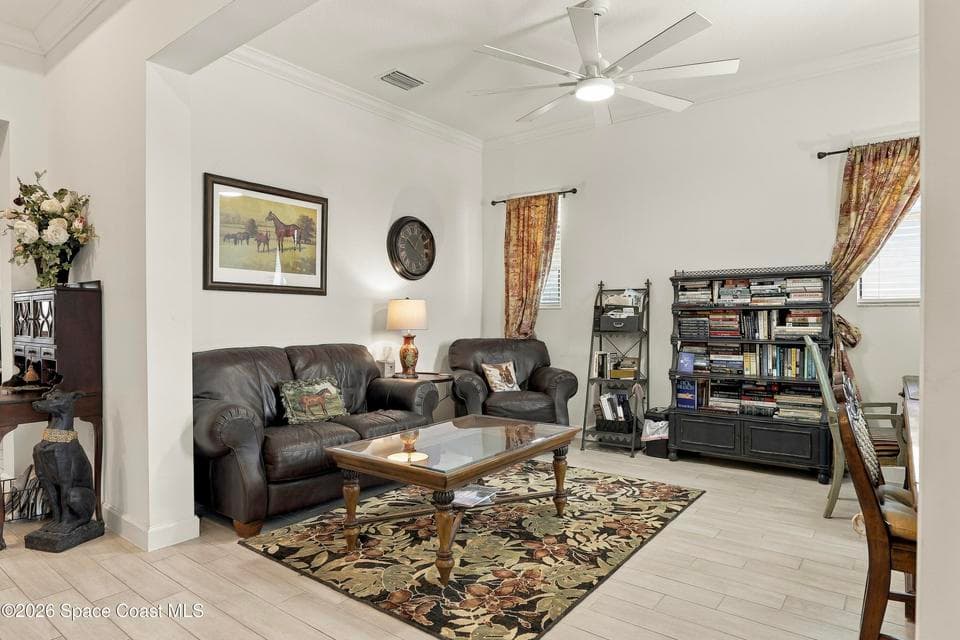 Home for sale at 1092 Great Belt Circle, Melbourne, FL 32940 – 3 bed, 3 bath, photo 6
