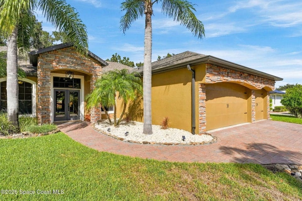 Home for sale at 1202 Curry Dell Lane, Merritt Island, FL 32952 – 4 bed, 3 bath, photo 4