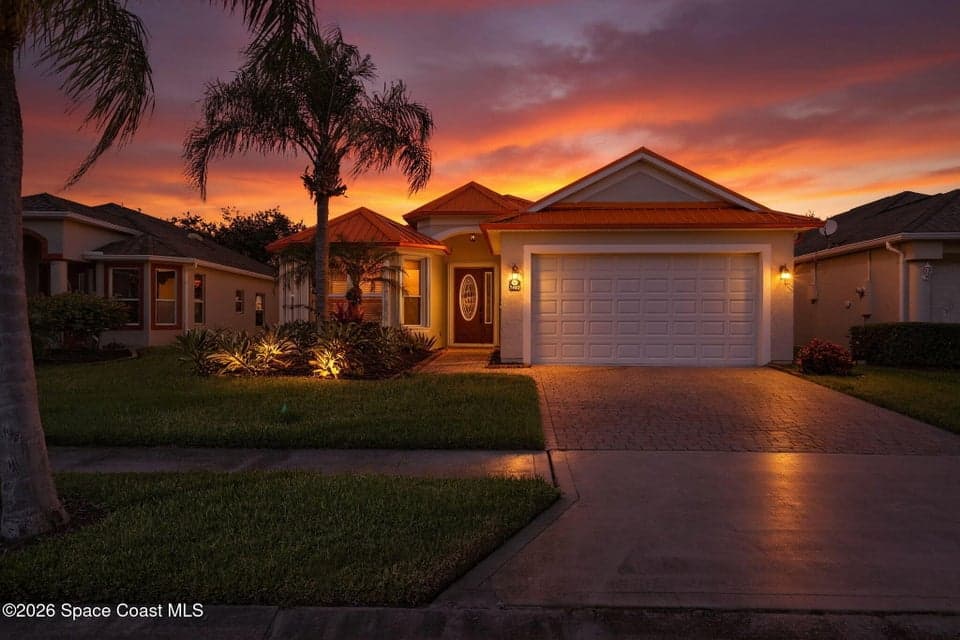 Home for sale at 3482 Carambola Circle, Melbourne, FL 32940 – 3 bed, 2 bath, photo 6