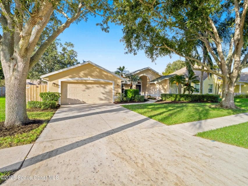 Home for sale at 198 Sykes Loop Drive, Merritt Island, FL 32953 – 3 bed, 2 bath, photo 2