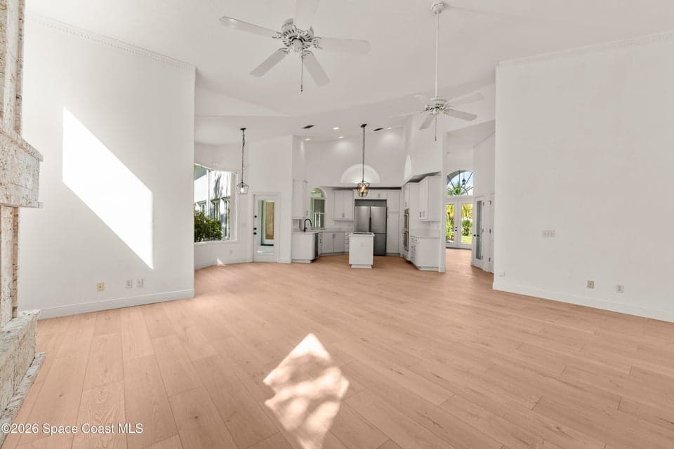 Home for sale at 427 Kimberly Drive, Melbourne, FL 32940 – 3 bed, 3 bath, photo 6