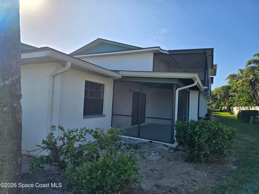 Condo for sale at 290 Paradise Boulevard 60, Indialantic, FL 32903 – 2 bed, 2 bath, photo 5