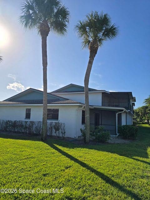 Condo for sale at 290 Paradise Boulevard 60, Indialantic, FL 32903 – 2 bed, 2 bath, photo 4
