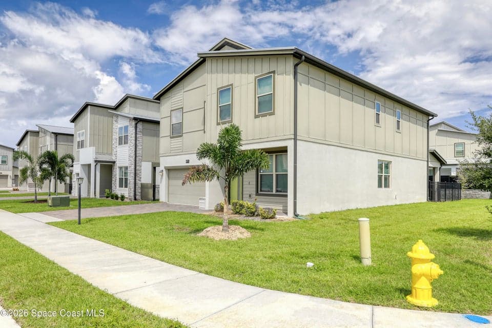 Home for sale at 495 Strand Drive, Melbourne Beach, FL 32951 – 4 bed, 6 bath, photo 3