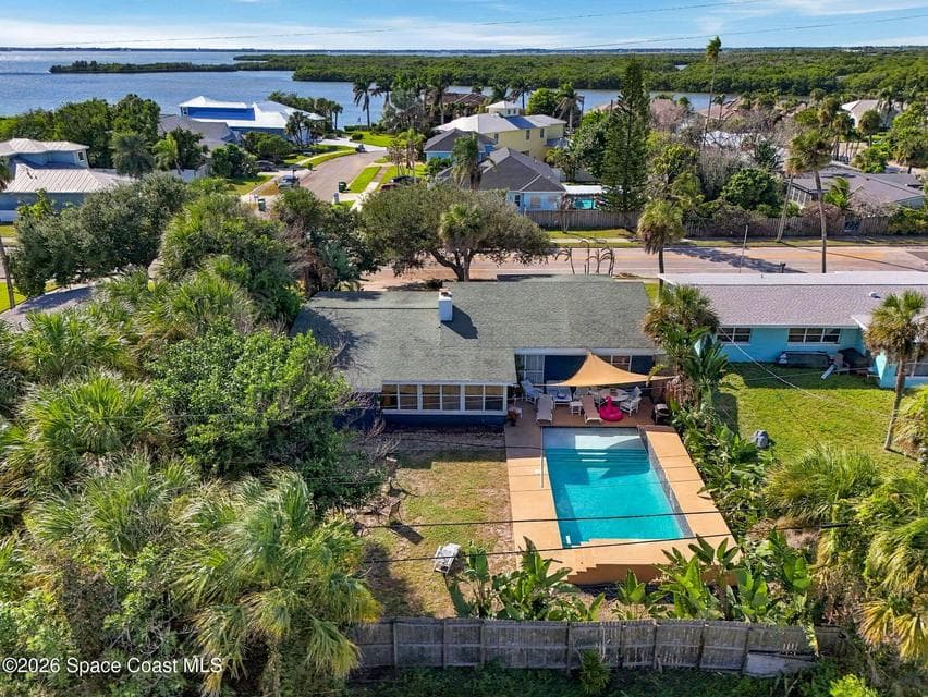 Home for sale at 905 S Brevard Avenue, Cocoa Beach, FL 32931 – 3 bed, 2 bath, photo 2