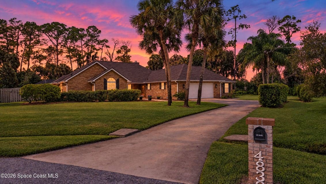 Home for sale at 4830 Durango Place, Melbourne, FL 32904 – 4 bed, 3 bath, photo 2