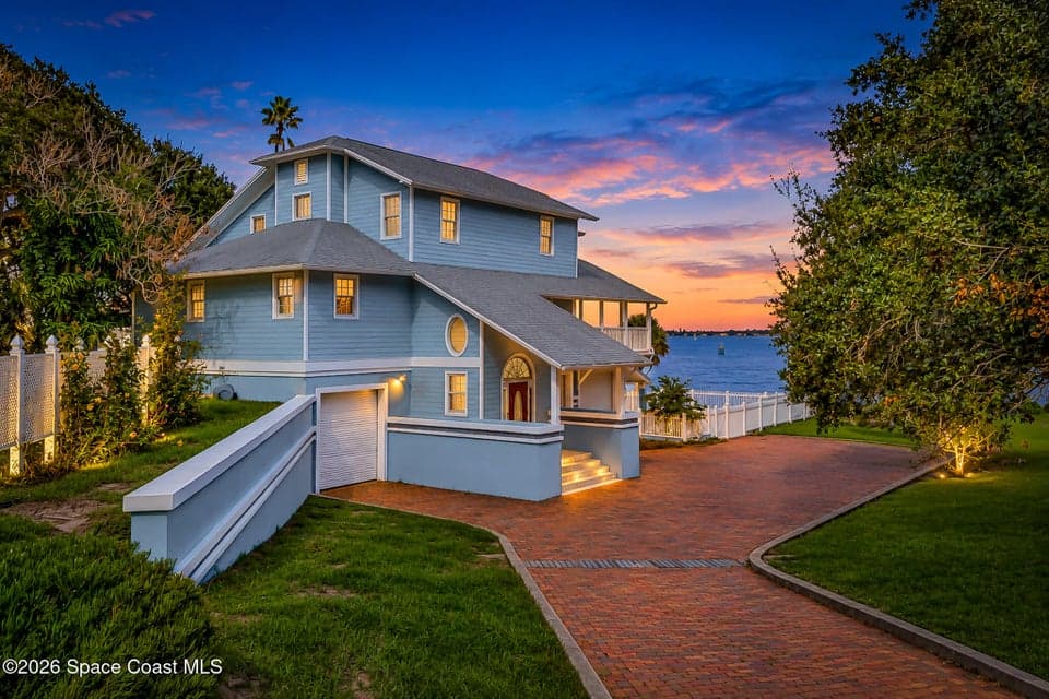 Home for sale at 1310 Prospect Avenue, Melbourne, FL 32901 – 4 bed, 0 bath, photo 2
