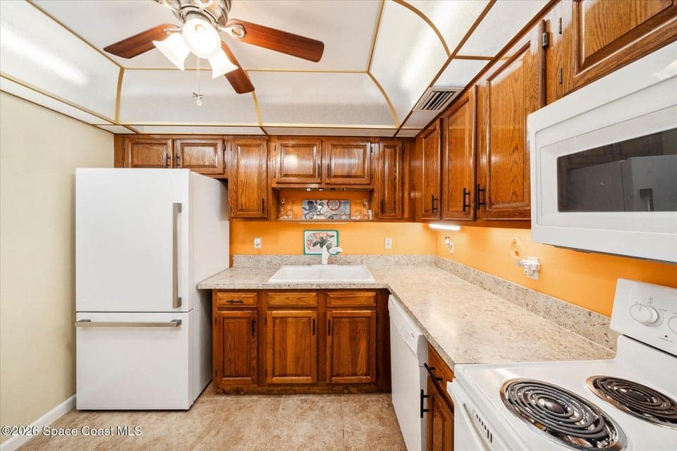 Condo for sale at 2700 N Hwy A1a 10-206, Indialantic, FL 32903 – 2 bed, 2 bath, photo 6