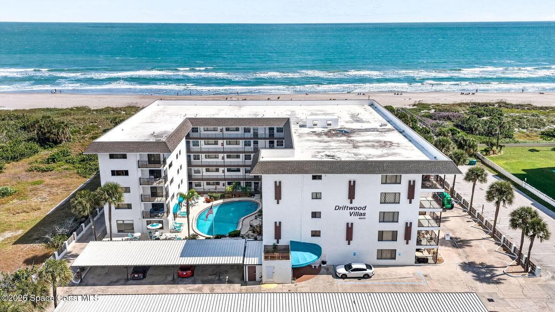 Condo for sale at 4600 Ocean Beach Boulevard 410, Cocoa Beach, FL 32931 – 2 bed, 2 bath, photo 4