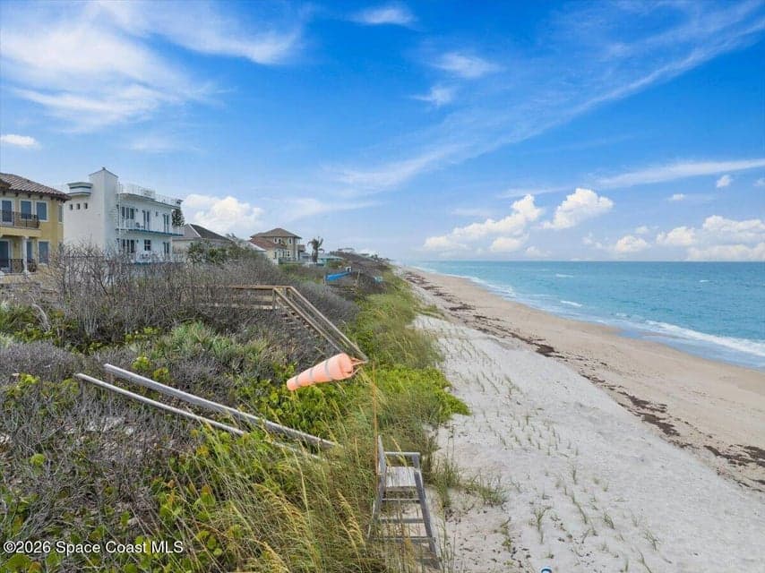 Home for sale at 7333 S Highway A1a, Melbourne Beach, FL 32951 – 3 bed, 4 bath, photo 3