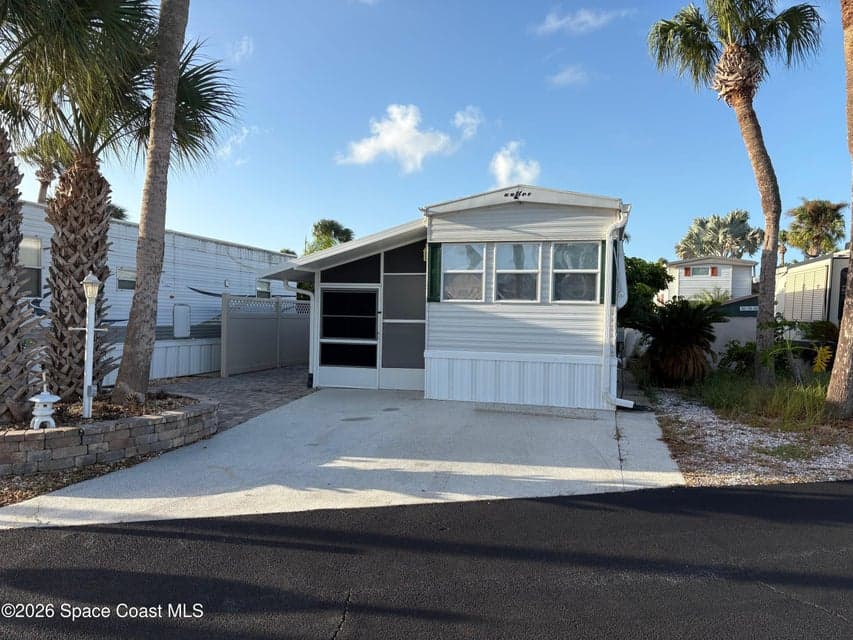 Home for sale at 573 Carousel Lane 284, Melbourne Beach, FL 32951 – 1 bed, 1 bath