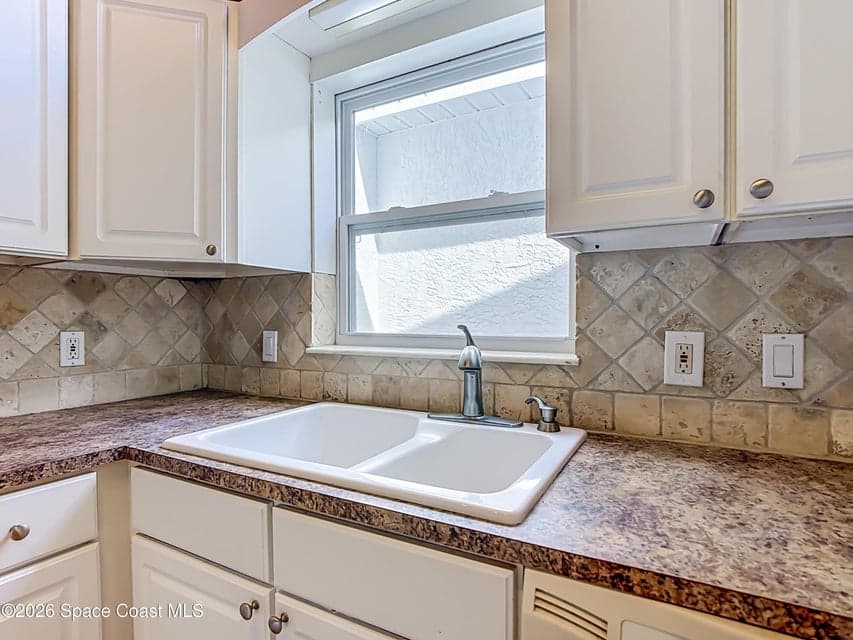 Condo for sale at 109 Coral Way E Unit D, Indialantic, FL 32903 – 3 bed, 2 bath, photo 6