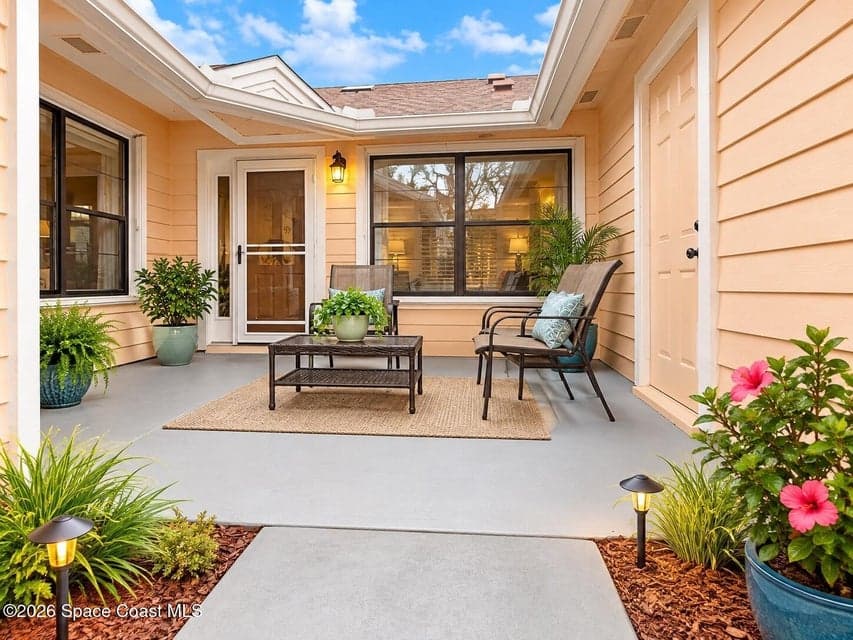 Condo for sale at 919 Ridge Lake Drive, Melbourne, FL 32940 – 2 bed, 2 bath, photo 2
