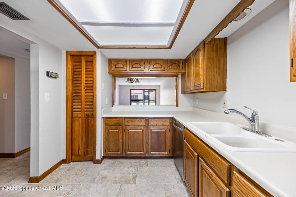 Condo for sale at 5650 N Banana River Boulevard 2-2, Cocoa Beach, FL 32931 – 2 bed, 2 bath, photo 5