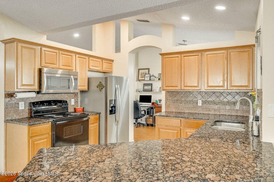 Home for sale at 3158 Brentwood Lane, Melbourne, FL 32934 – 3 bed, 2 bath, photo 3