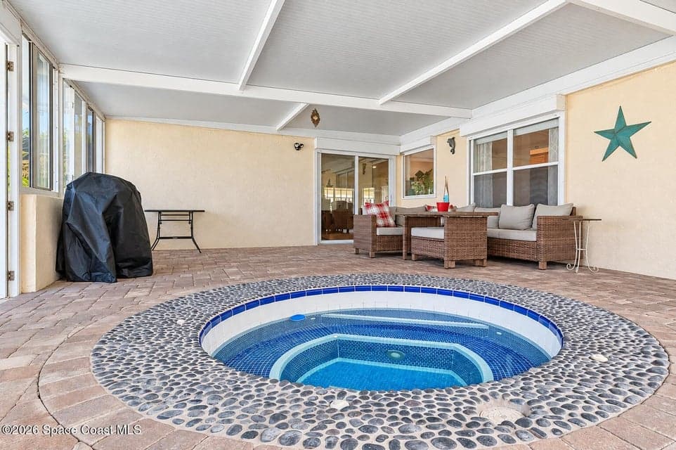 Home for sale at 3158 Brentwood Lane, Melbourne, FL 32934 – 3 bed, 2 bath, photo 2