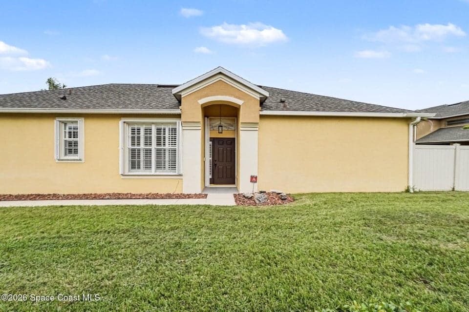 Condo for sale at 3151 Arden Circle, Melbourne, FL 32934 – 2 bed, 2 bath, photo 4
