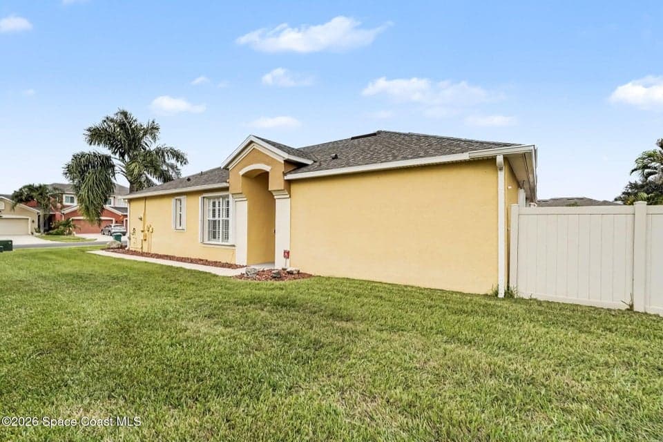 Condo for sale at 3151 Arden Circle, Melbourne, FL 32934 – 2 bed, 2 bath, photo 5