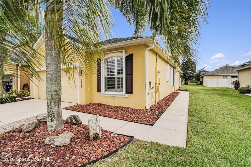 Condo for sale at 3151 Arden Circle, Melbourne, FL 32934 – 2 bed, 2 bath, photo 3