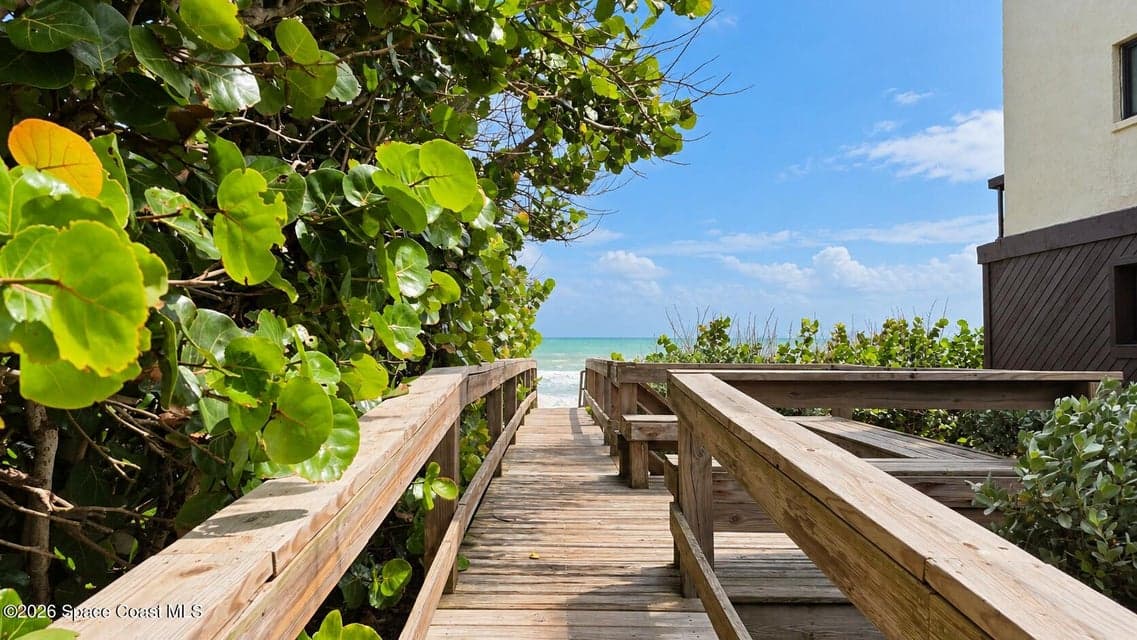 Condo for sale at 3255 Sea Oats Circle, Melbourne Beach, FL 32951 – 2 bed, 2 bath, photo 5