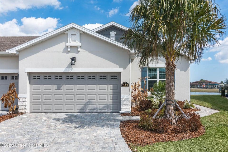 Condo for sale at 7929 Cache Creek Lane, Melbourne, FL 32940 – 3 bed, 2 bath